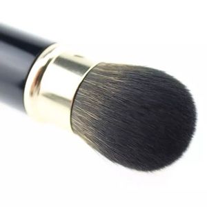 Retractable mini brush for cheeks and face make up